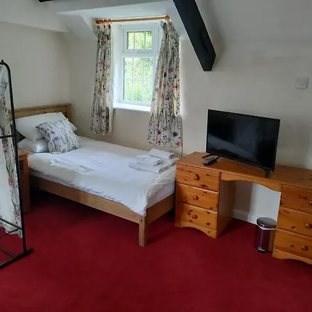 Great Trethew - Self Catering - Bar & Restaurant 4* Liskeard