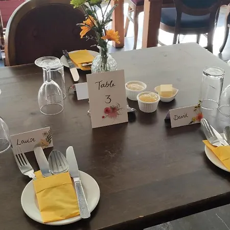 Great Trethew - Self Catering - Bar & Restaurant Hotell Liskeard