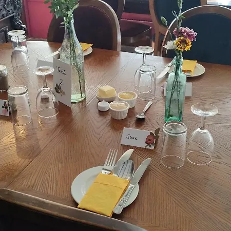 Great Trethew - Self Catering - Bar & Restaurant 4* Liskeard